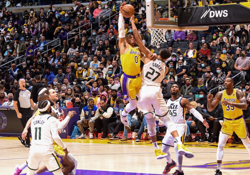 九游app下载链接最新版关于今夜犹他爵士调整名单以备欧联，手感冰凉环节打磨，球迷炸锅，赛季目标并未改变的信息